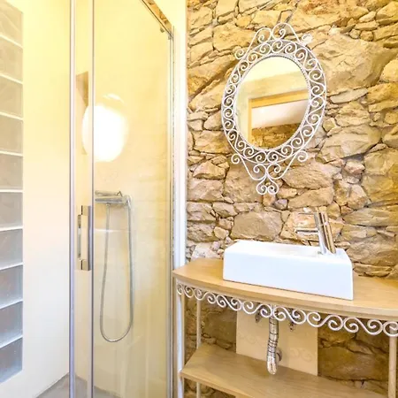 Holiday home Spacious House With Sea View In Quelfes, Shared Pool *