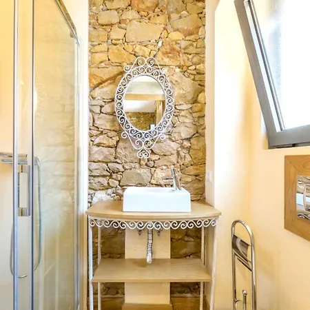 Spacious House With Sea View In Quelfes, Shared Pool Holiday home
