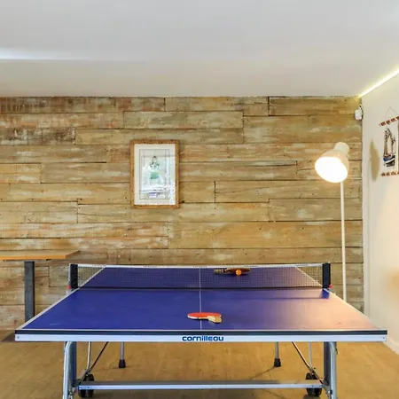 بيت للعطل Spacious House With Sea View In Quelfes, Shared Pool