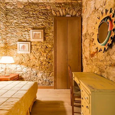 Spacious House With Sea View In Quelfes, Shared Pool بيت للعطل *