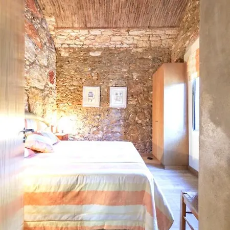 Ferienhaus Spacious House With Sea View In Quelfes, Shared Pool Quelfes