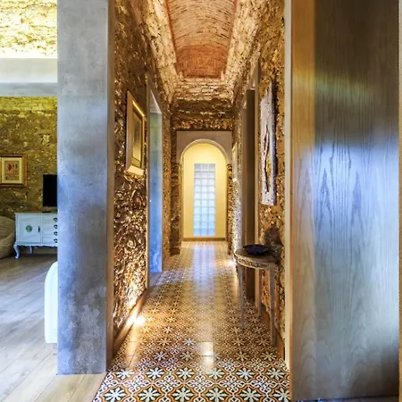 Spacious House With Sea View In Quelfes, Shared Pool Quelfes