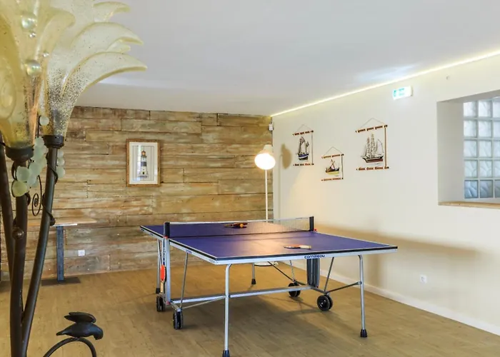 別荘 Spacious House With Sea View In Quelfes, Shared Pool Quelfes