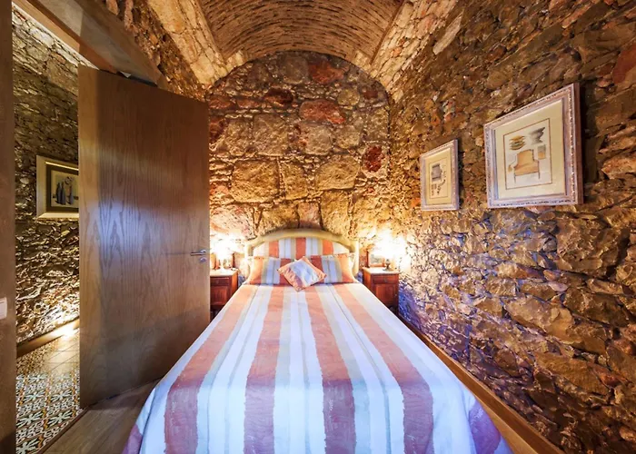 別荘 Spacious House With Sea View In Quelfes, Shared Pool