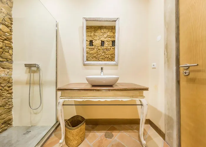 Spacious House With Sea View In Quelfes, Shared Pool 別荘