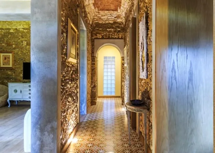 Spacious House With Sea View In Quelfes, Shared Pool Quelfes