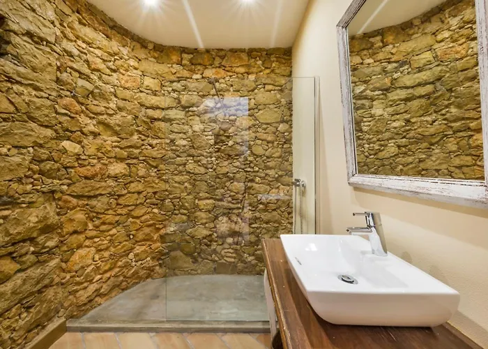 Spacious House With Sea View In Quelfes, Shared Pool *