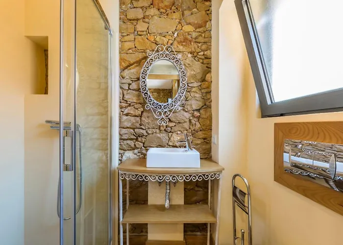 Spacious House With Sea View In Quelfes, Shared Pool 別荘 *